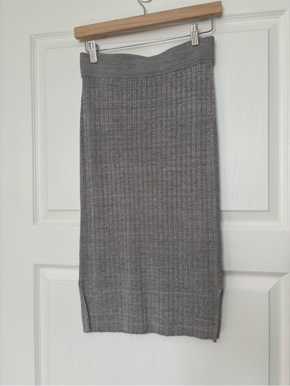 CLUB MONACO Ribbed Knit Set - Picture 7 of 10